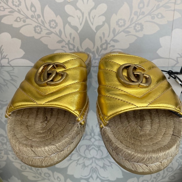 Gucci Women’s Gold Metallic Leather Espadrille Sandals – Size 37 (US 7)